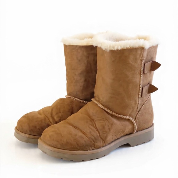 UGG Shoes - UGG Sheepskin Boots Size 7.